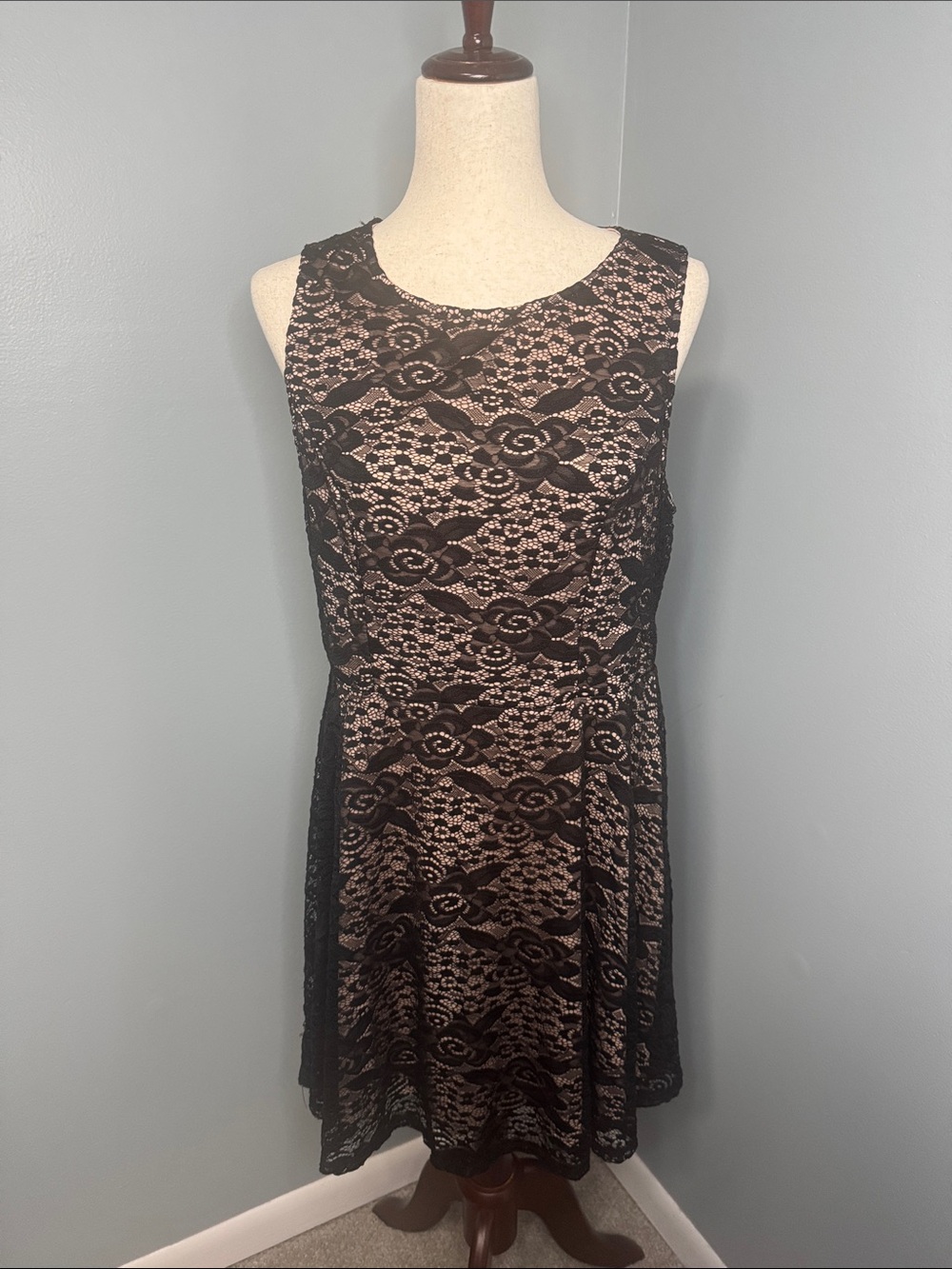 City Triangles Women’s Black/Beige Lace Sleeveless Dress Sz XL